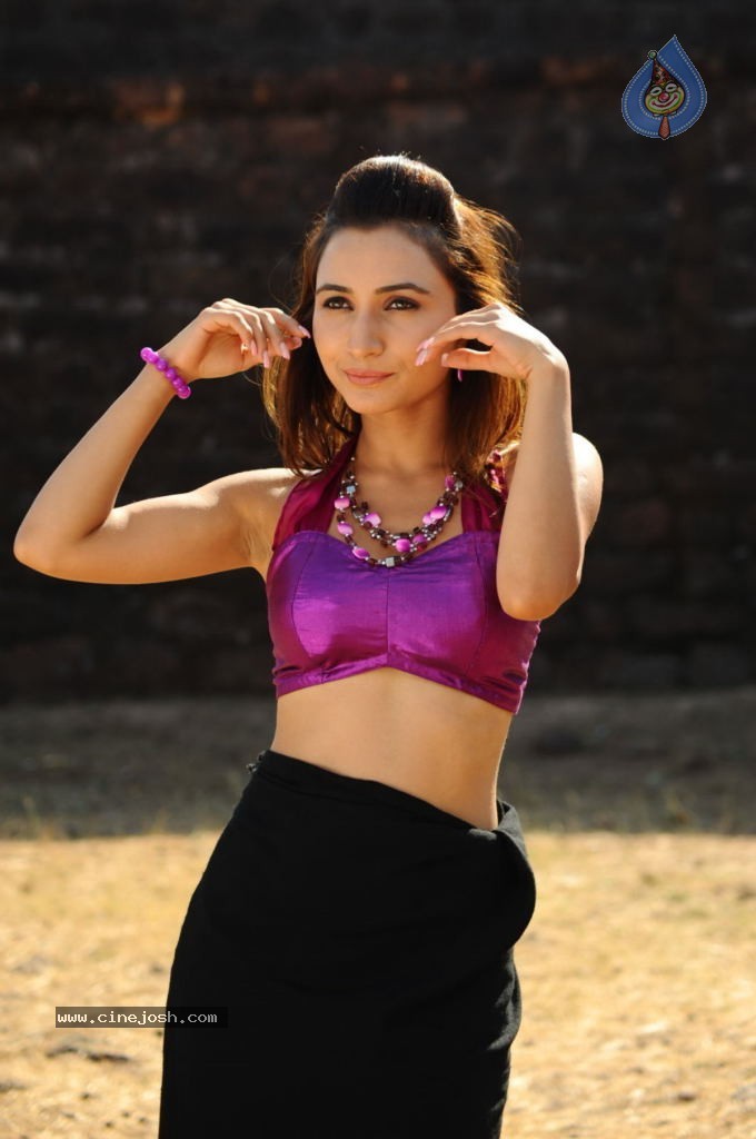Druthi Hot Stills - 7 / 39 photos