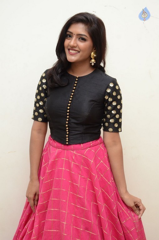 Eesha New Pics - 17 / 42 photos