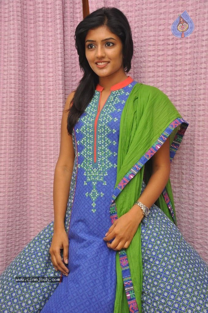 Eesha New Stills - 19 / 63 photos