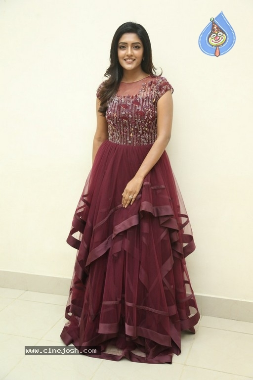 Eesha Rebba Photos - 5 / 36 photos
