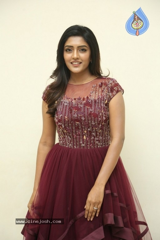 Eesha Rebba Photos - 18 / 36 photos