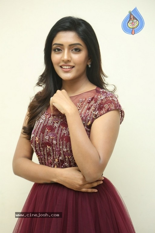 Eesha Rebba Photos - 22 / 36 photos