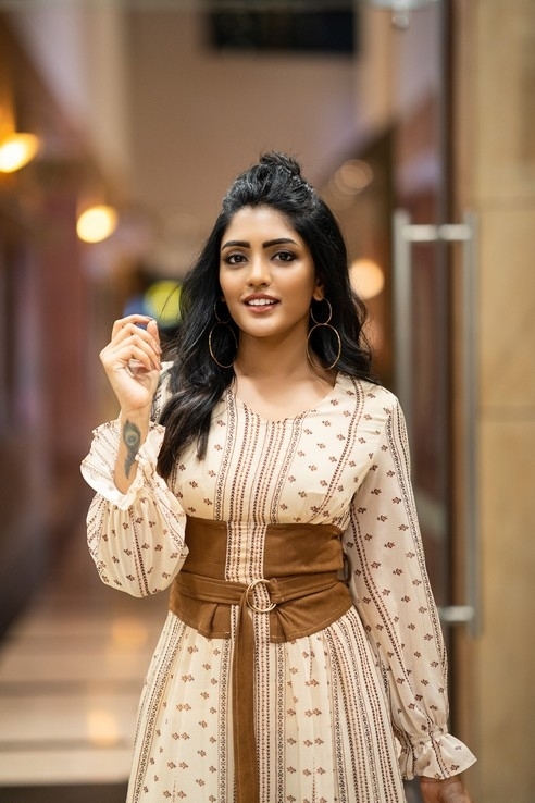 Eesha Rebba Stills - 4 / 4 photos