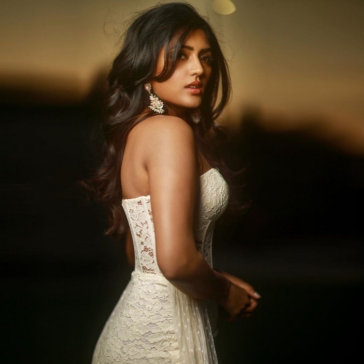 Eesha Rebba Stills - 2 / 13 photos