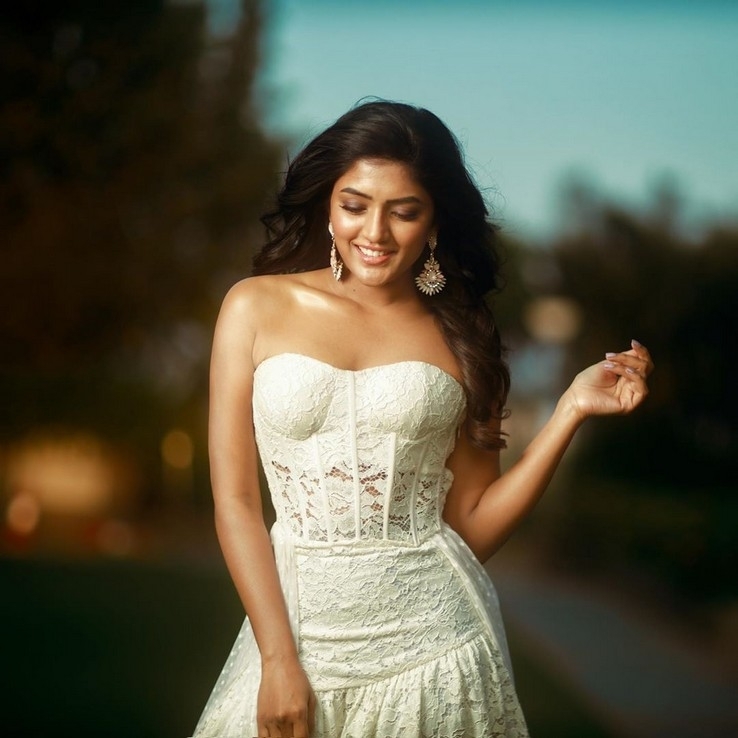 Eesha Rebba Stills - 7 / 13 photos