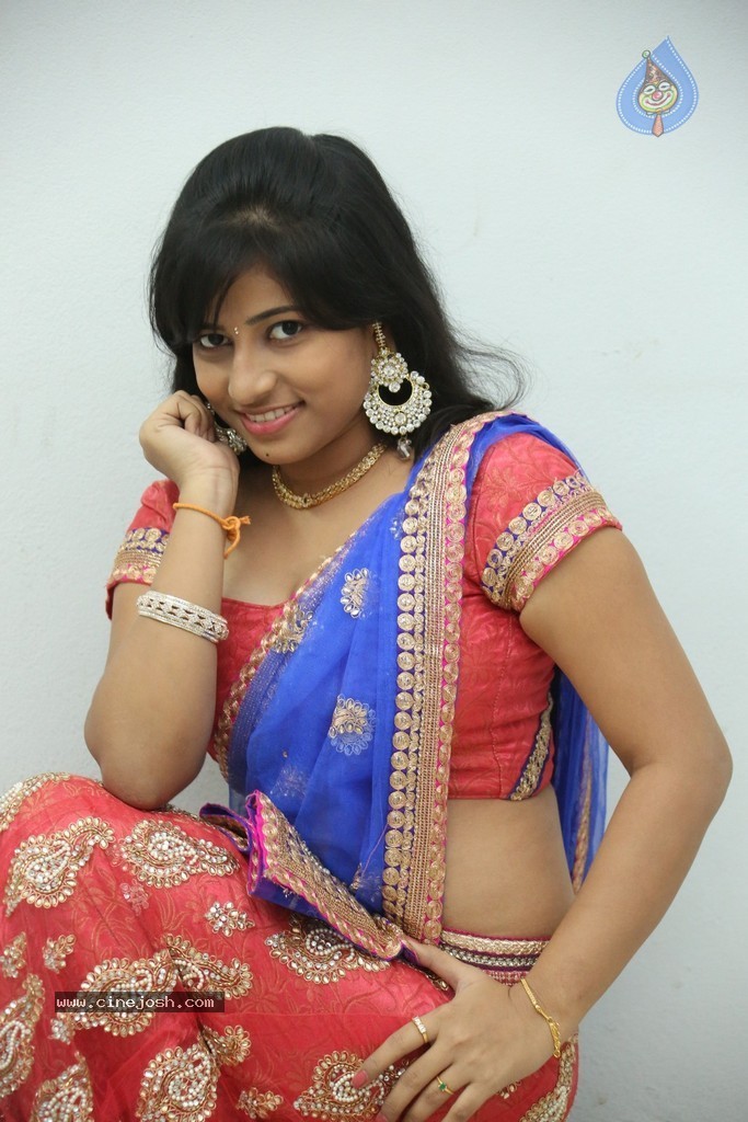 Eeshwa Shetty Stills - 27 / 84 photos