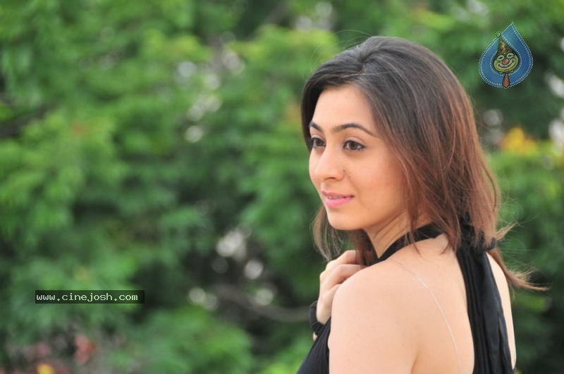 Ektha Stills - 10 / 58 photos