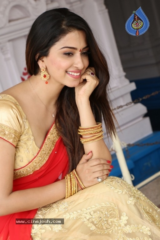Eshanya Maheshwari Latest Photos - 6 / 35 photos