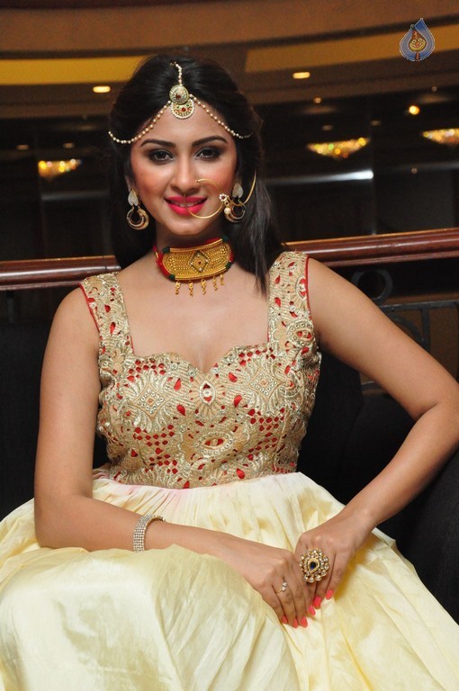 Eshanya New Photos - 36 / 41 photos
