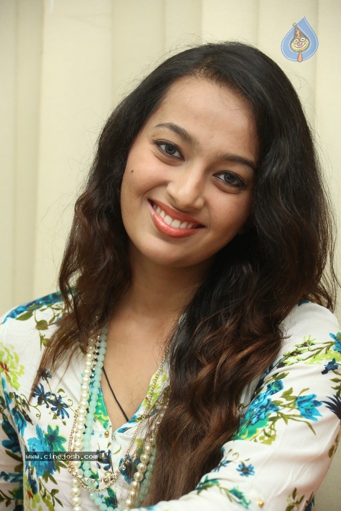 Ester Noronha Latest Stills - 2 / 96 photos