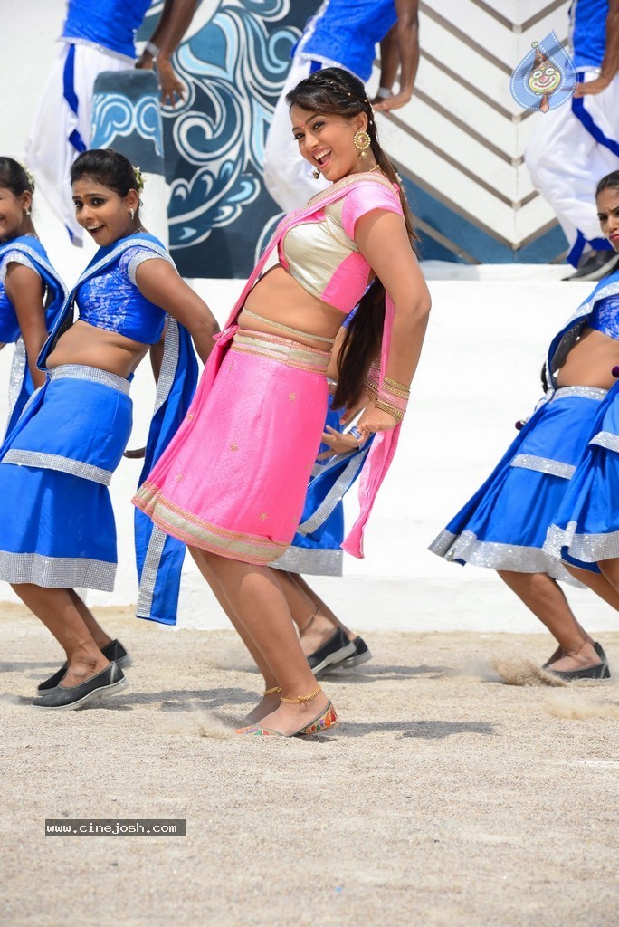 Ester Noronha New Gallery - 23 / 86 photos