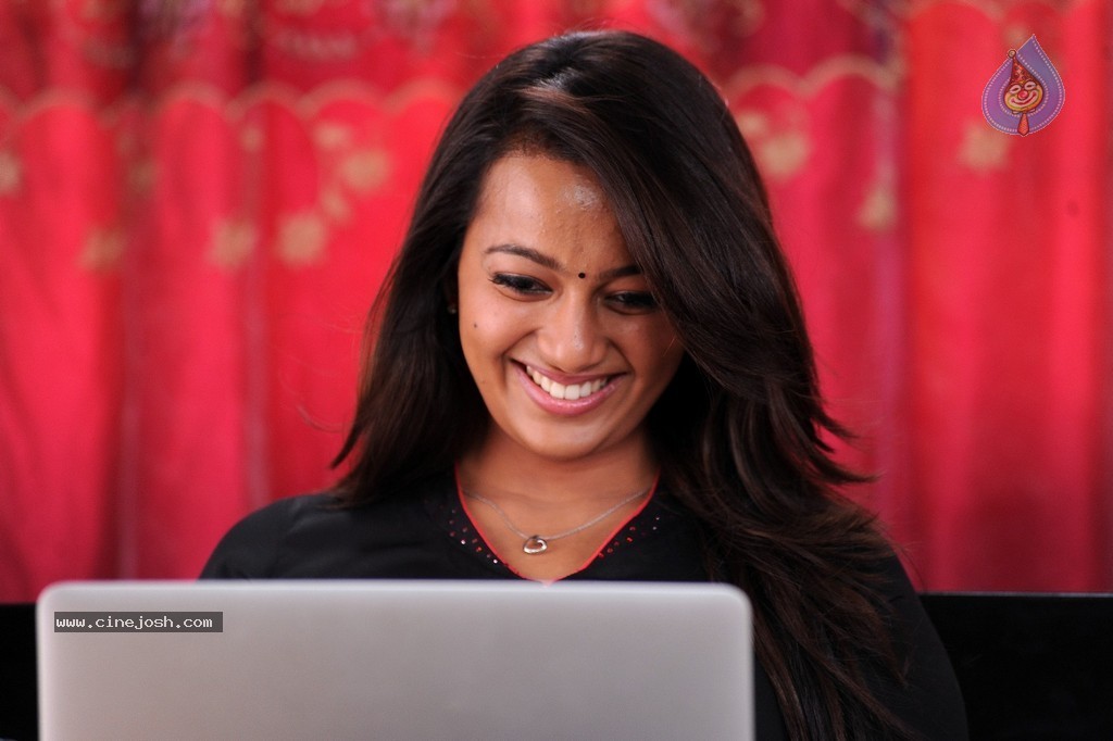 Ester Noronha New Gallery - 62 / 73 photos