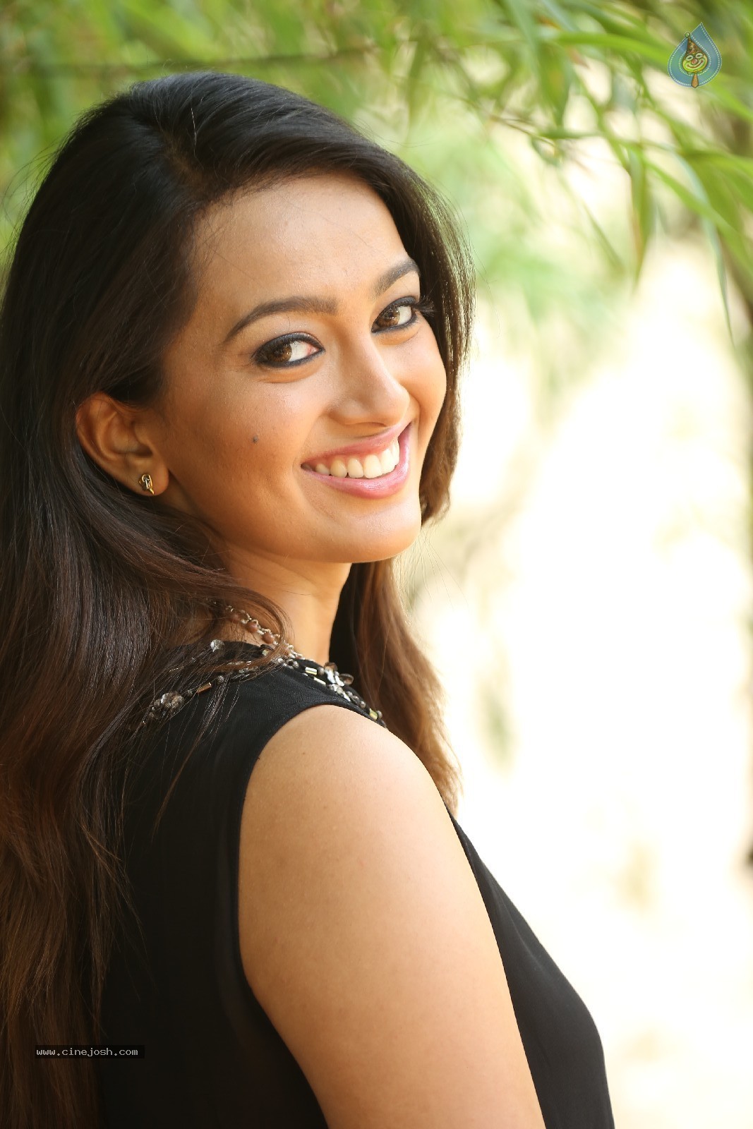 Ester Noronha New Photos - 58 / 149 photos