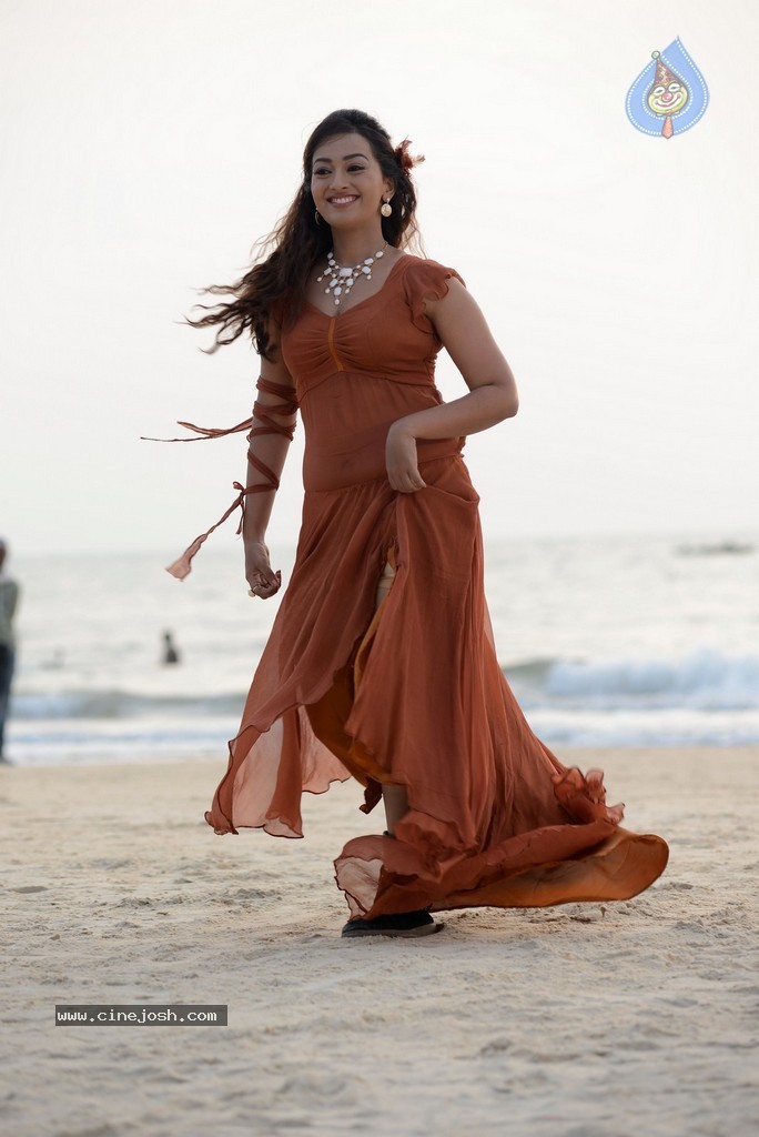 Ester Noronha New Photos - 9 / 58 photos