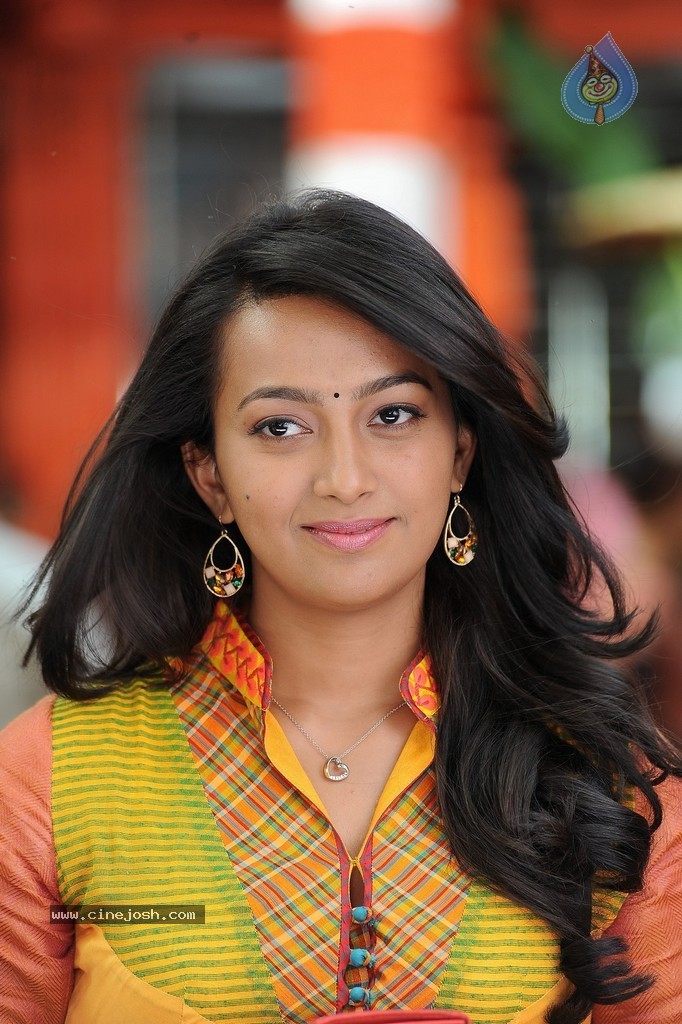 Ester Noronha New Photos - 26 / 58 photos