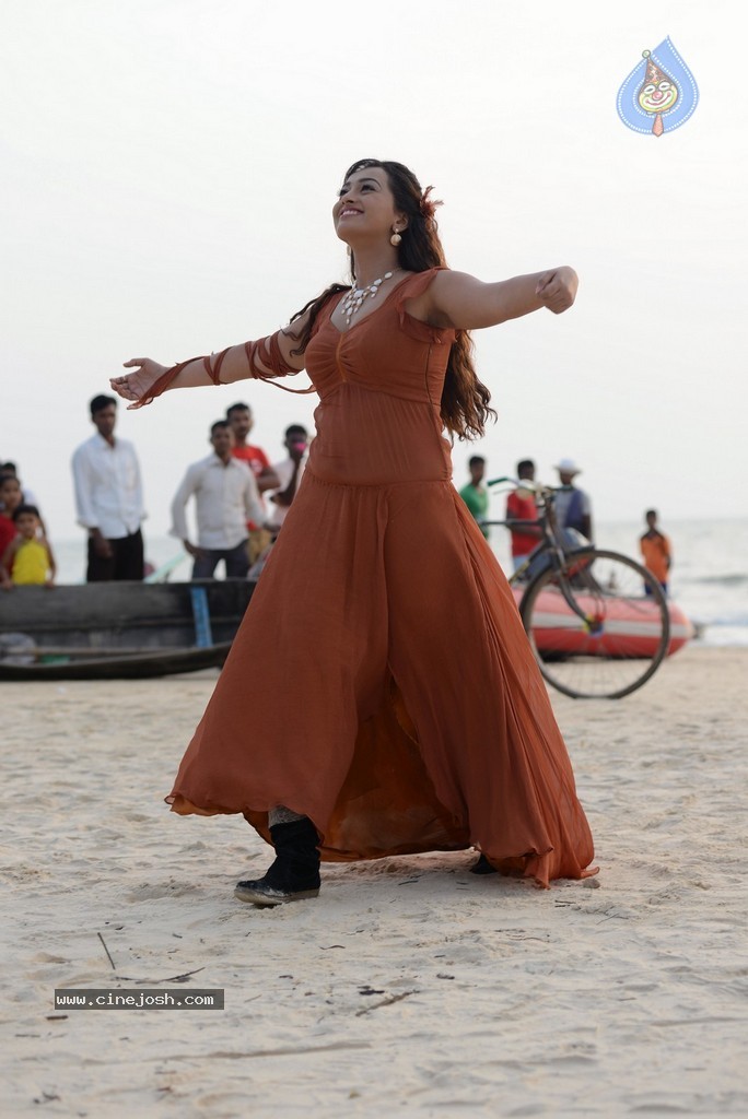 Ester Noronha New Photos - 30 / 58 photos