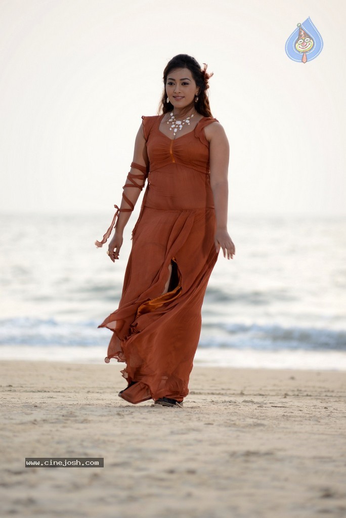 Ester Noronha New Photos - 38 / 58 photos