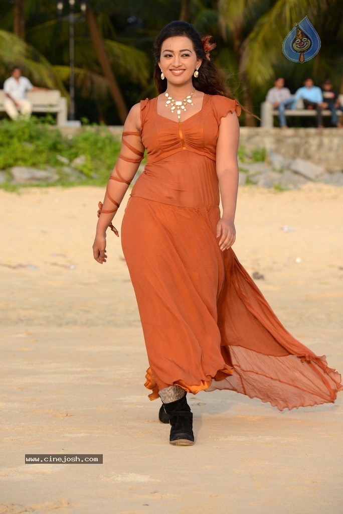 Ester Noronha New Photos - 40 / 58 photos