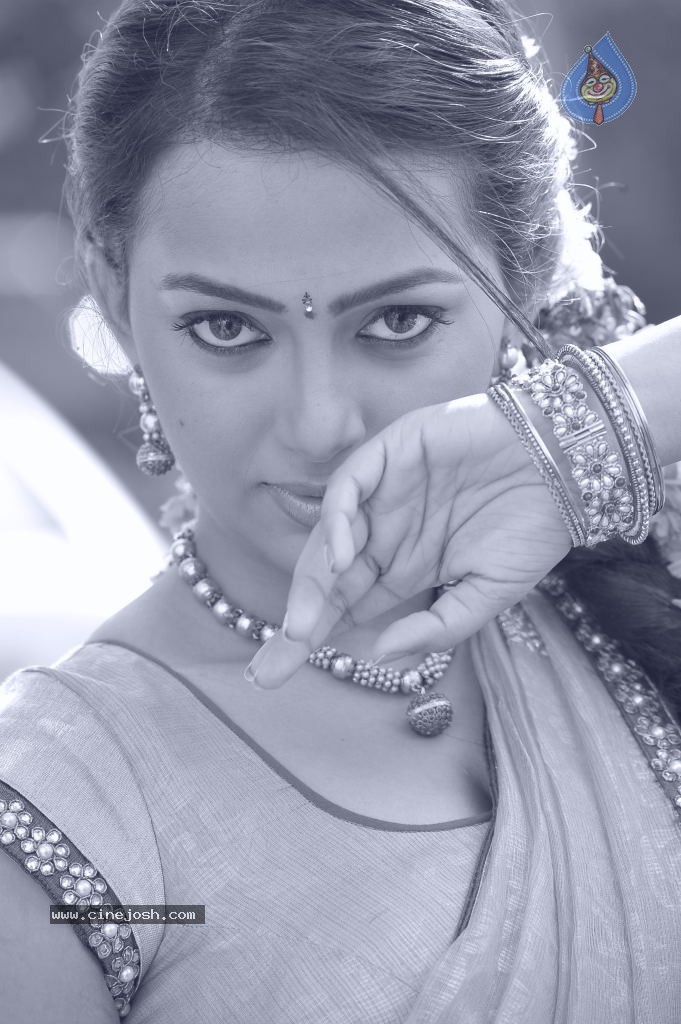 Ester Noronha New Photos - 13 / 41 photos