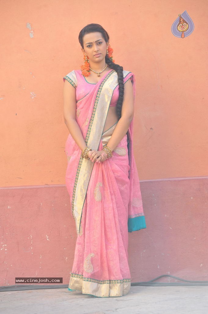 Ester Noronha New Photos - 23 / 41 photos