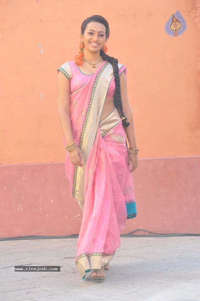 Ester Noronha New Photos - 29 / 41 photos