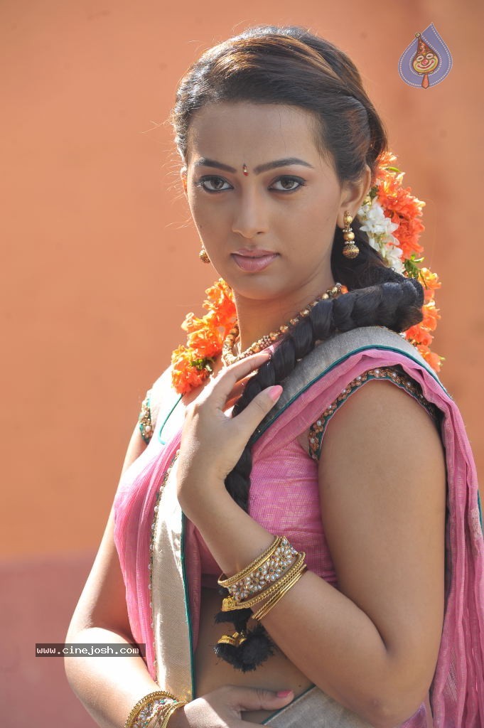 Ester Noronha New Photos - 32 / 41 photos
