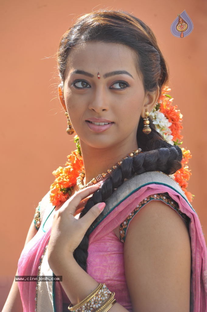 Ester Noronha New Photos - 34 / 41 photos