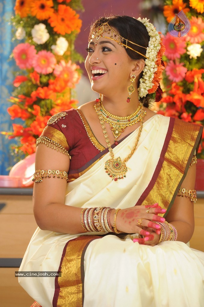 Ester Noronha New Pics - 28 / 54 photos