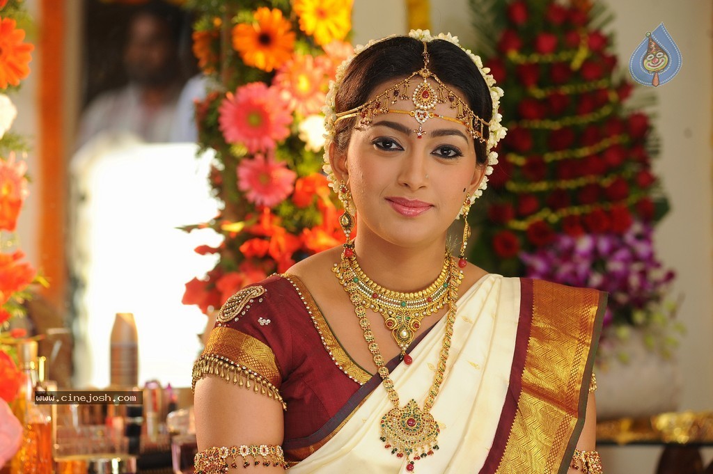 Ester Noronha New Pics - 36 / 54 photos