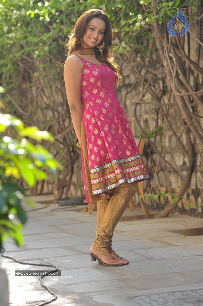 Ester Noronha New Stills - 9 / 56 photos