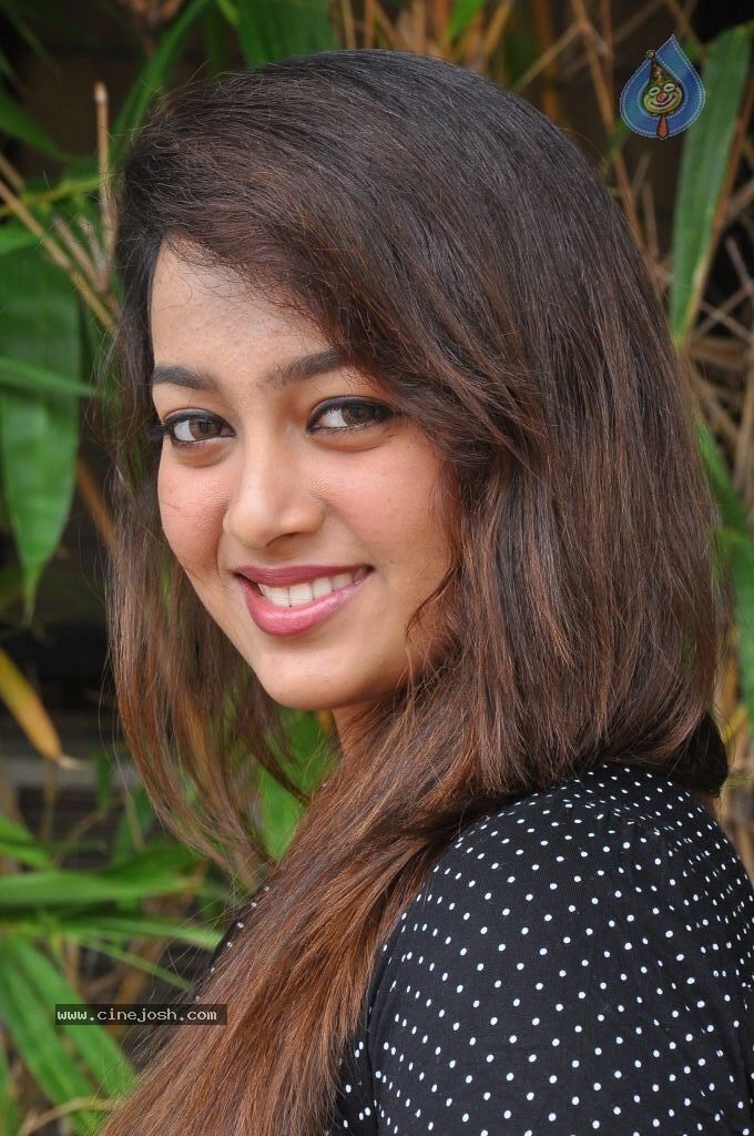 Ester Noronha New Stills - 70 / 79 photos