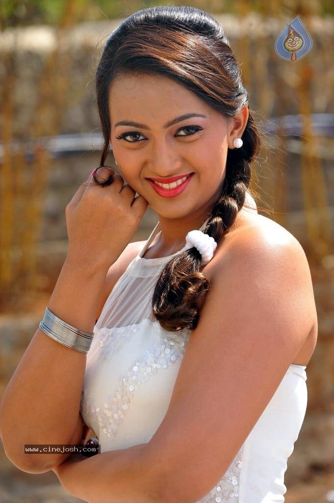 Ester Noronha Photos - 31 / 78 photos