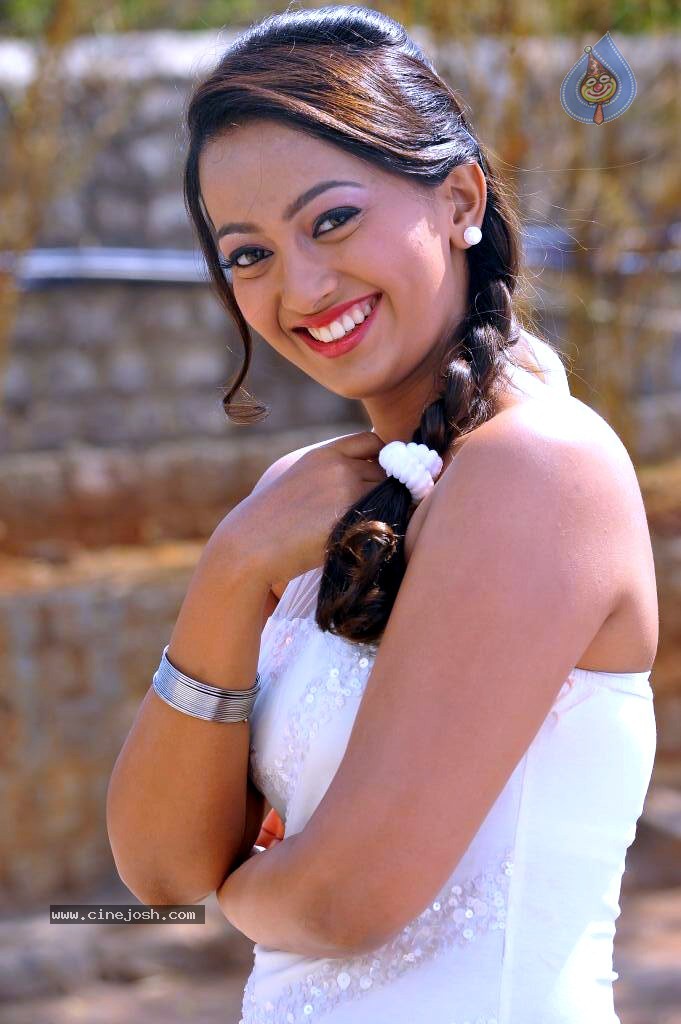 Ester Noronha Photos - 53 / 78 photos