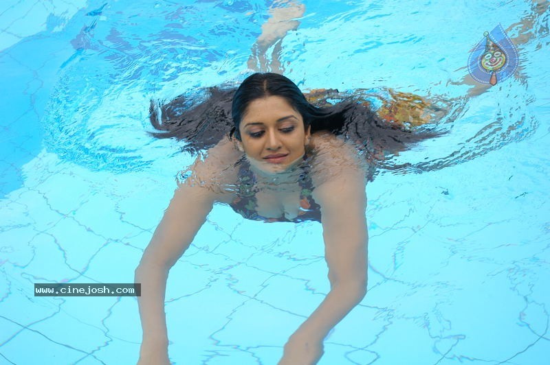 Exclusive Spicy Gallery Vimala Raman - 14 / 46 photos