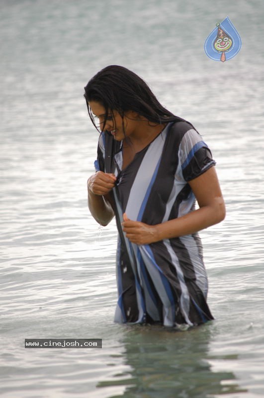 Exclusive Spicy Gallery Vimala Raman - 29 / 46 photos