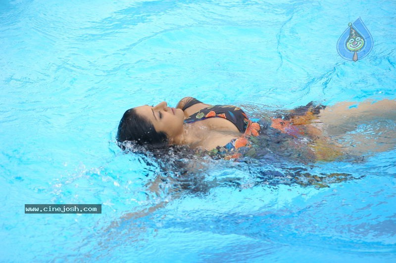 Exclusive Spicy Gallery Vimala Raman - 46 / 46 photos
