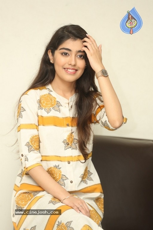 Gargeyi Yellapragada Interview Photos - 10 / 16 photos