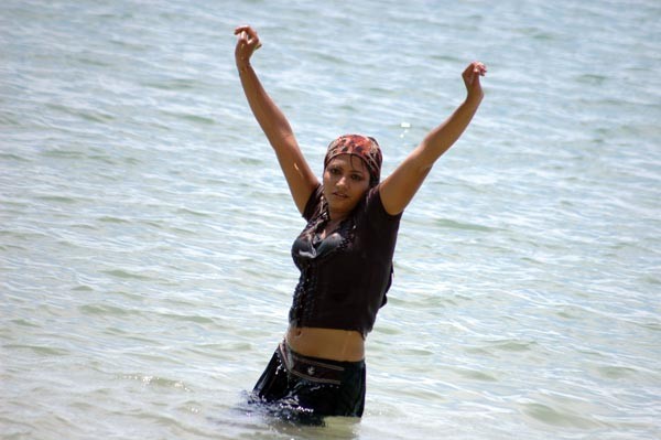 Gayathri Stills - 29 / 82 photos