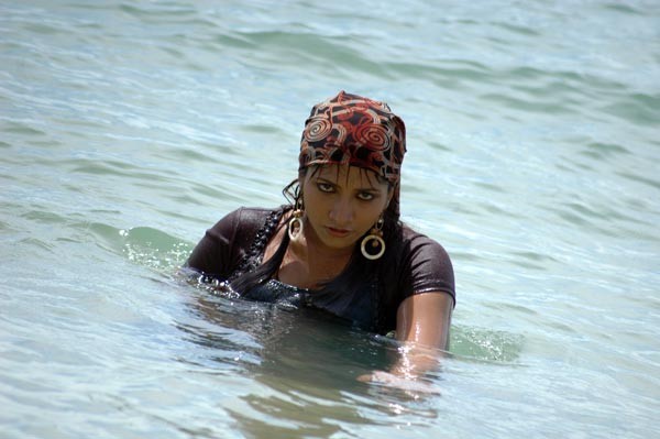 Gayathri Stills - 34 / 82 photos