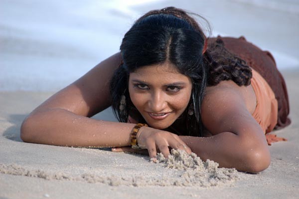Gayathri Stills - 36 / 82 photos