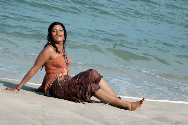 Gayathri Stills - 44 / 82 photos