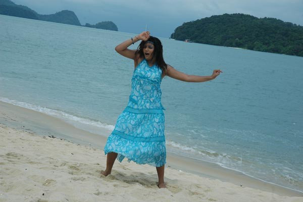 Gayathri - 6 / 101 photos