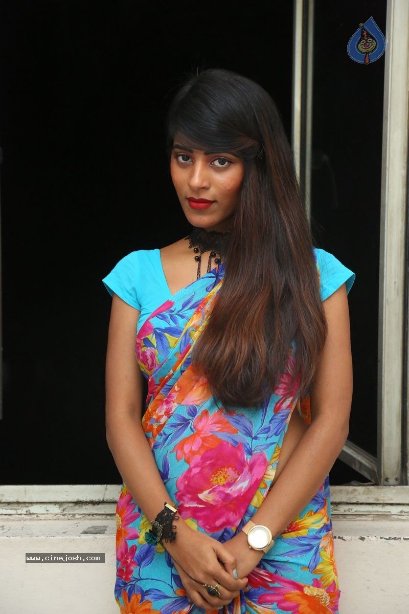 Gayatri Photos - 18 / 34 photos