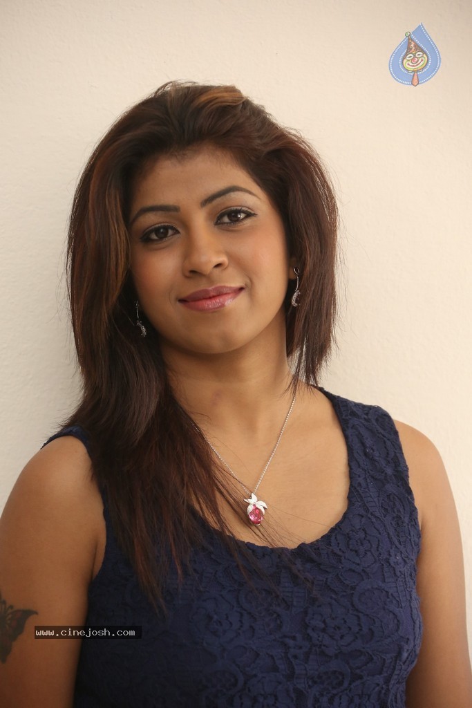 Geethanjali Latest Photos - 15 / 135 photos