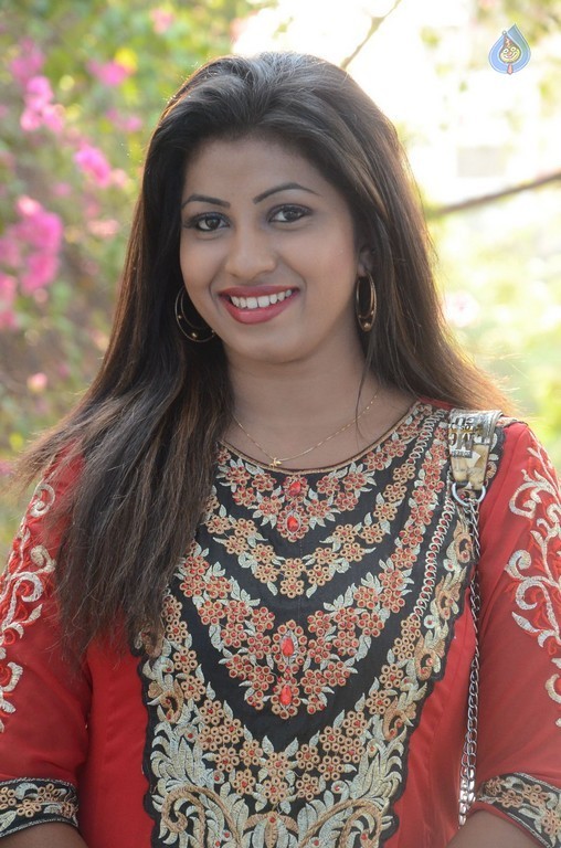 Geethanjali Latest Pics - 25 / 29 photos