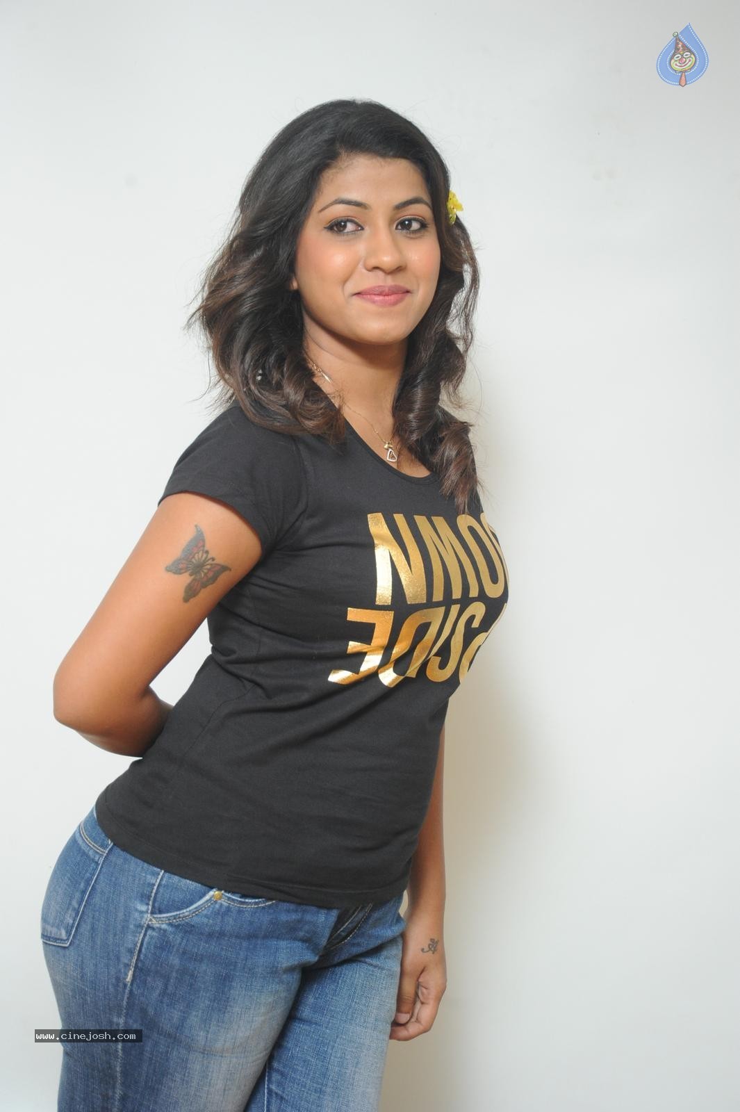 Geethanjali New Stills - 44 / 90 photos