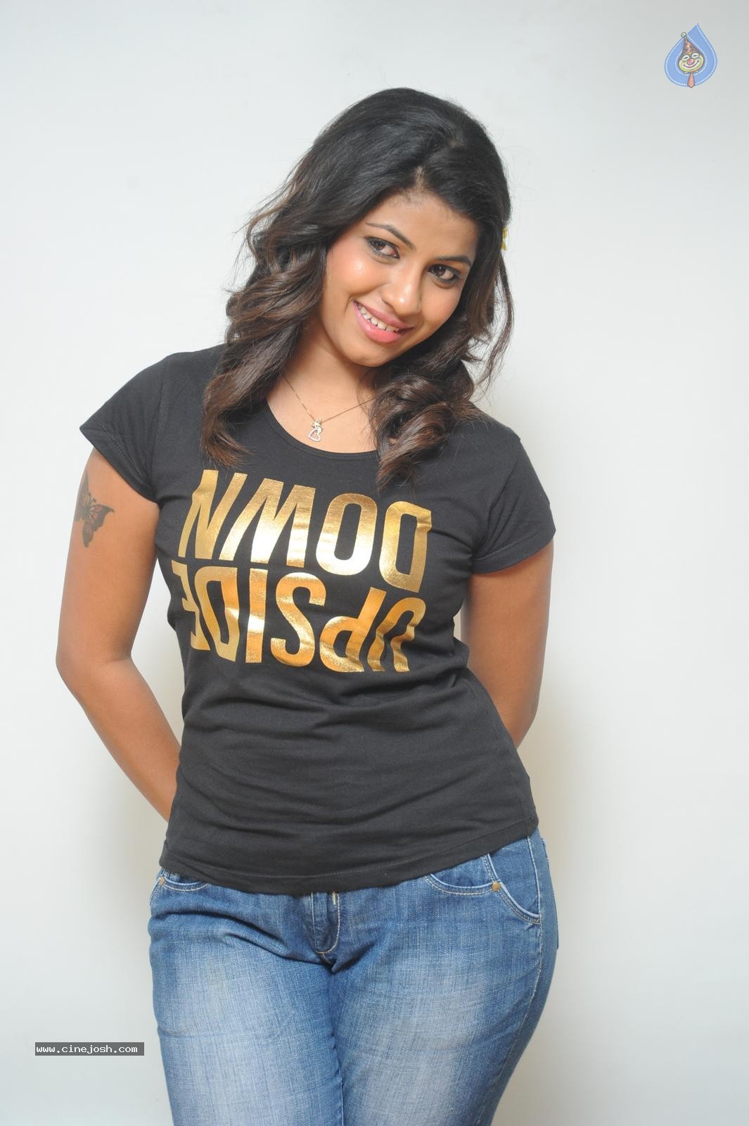 Geethanjali New Stills - 65 / 90 photos