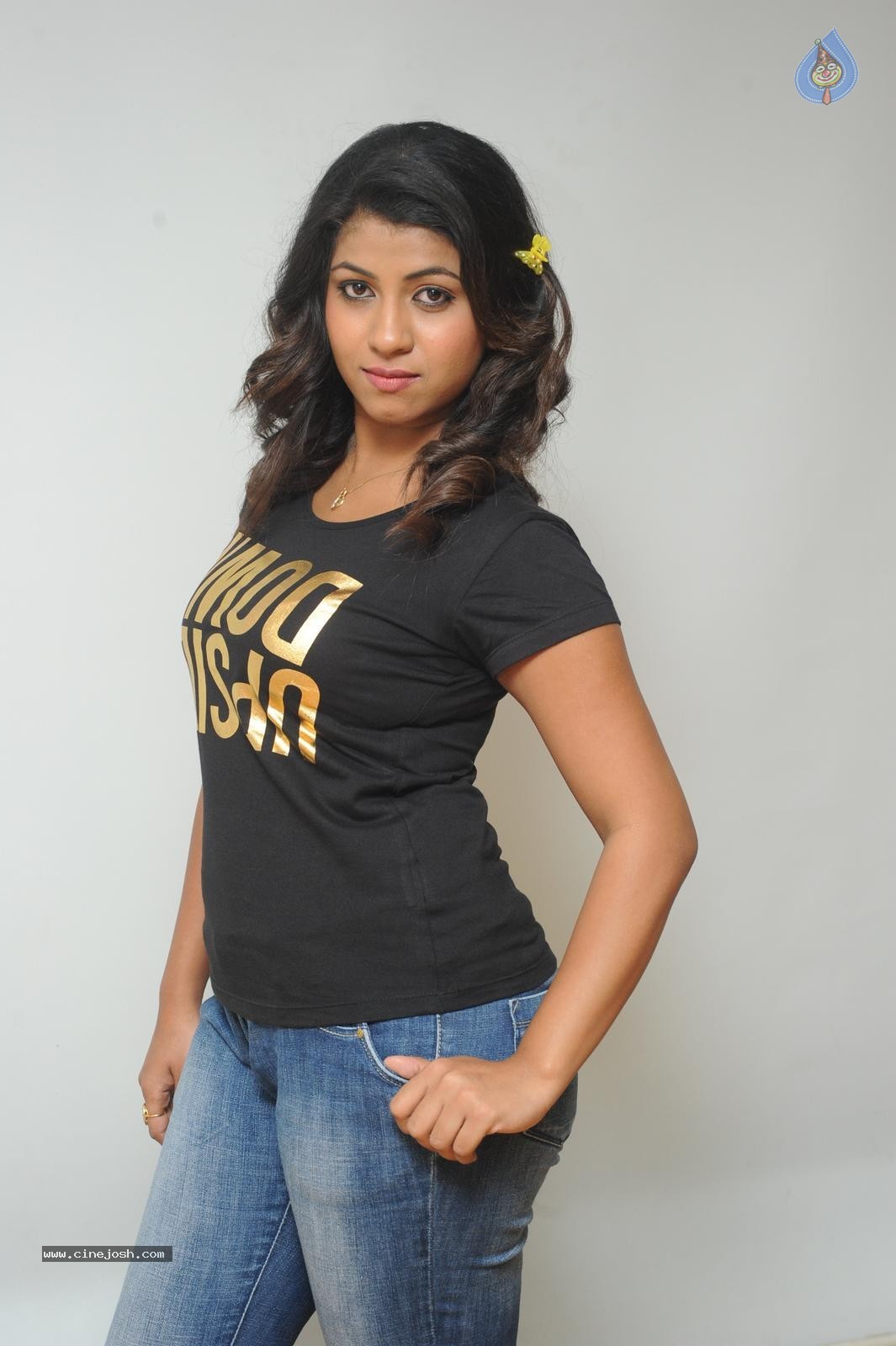 Geethanjali New Stills - 74 / 90 photos
