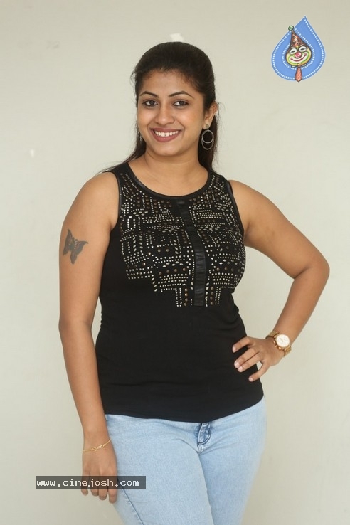 Geethanjali Photos - 9 / 21 photos