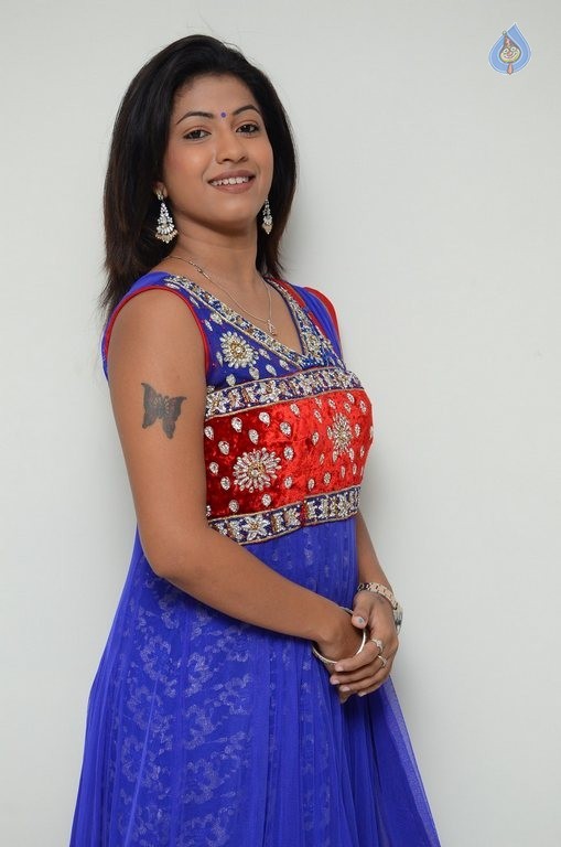 Geethanjali Pics - 27 / 35 photos
